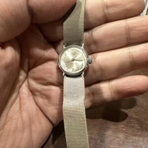 Vintage Timex 18mm‎ Mechanical 17 Jewels Ladies Watch West Germany Runs Great